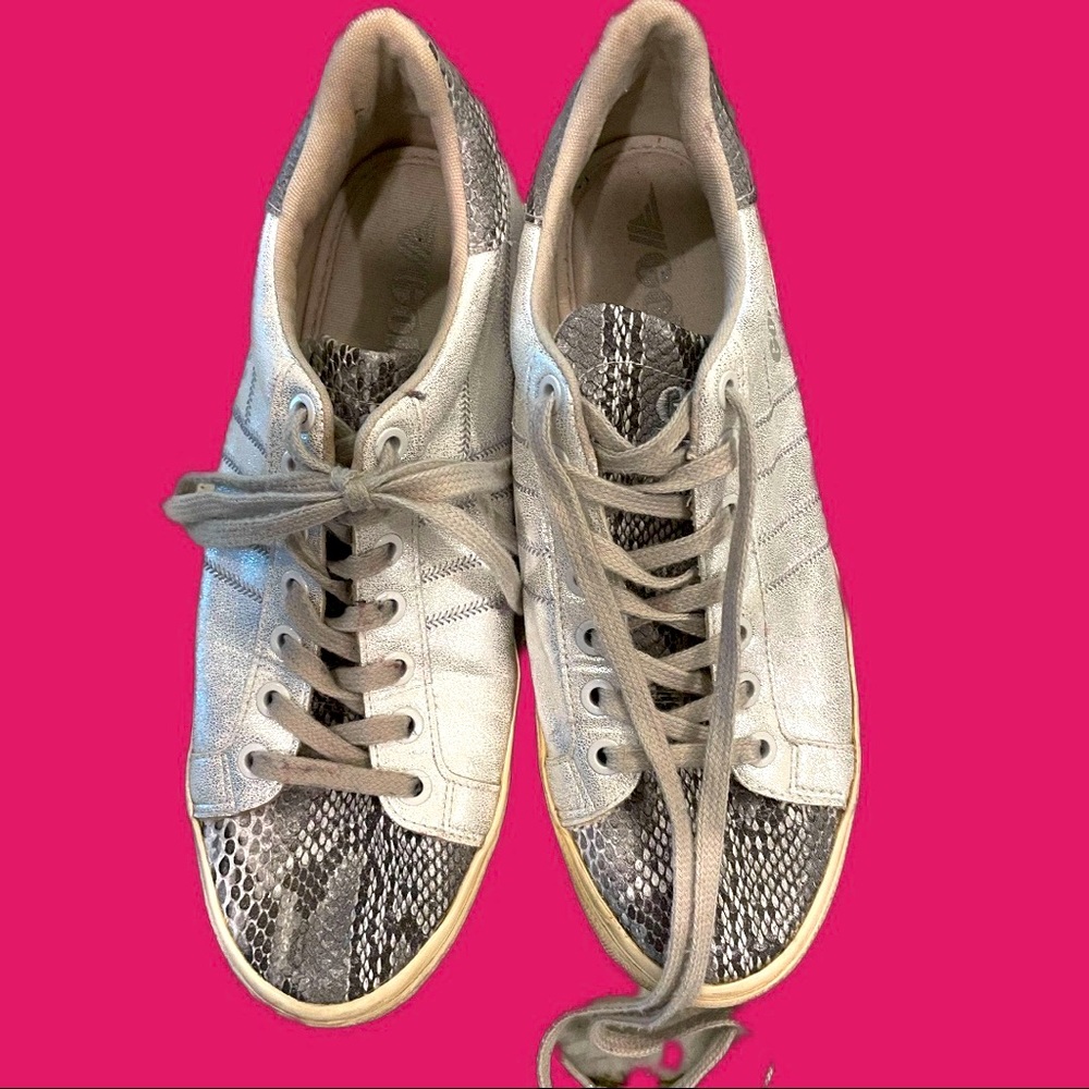 Gola Sneakers silver and snakeskin sz 8.5